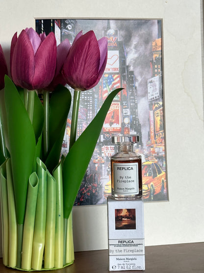 Replica By the fireplace 7ml